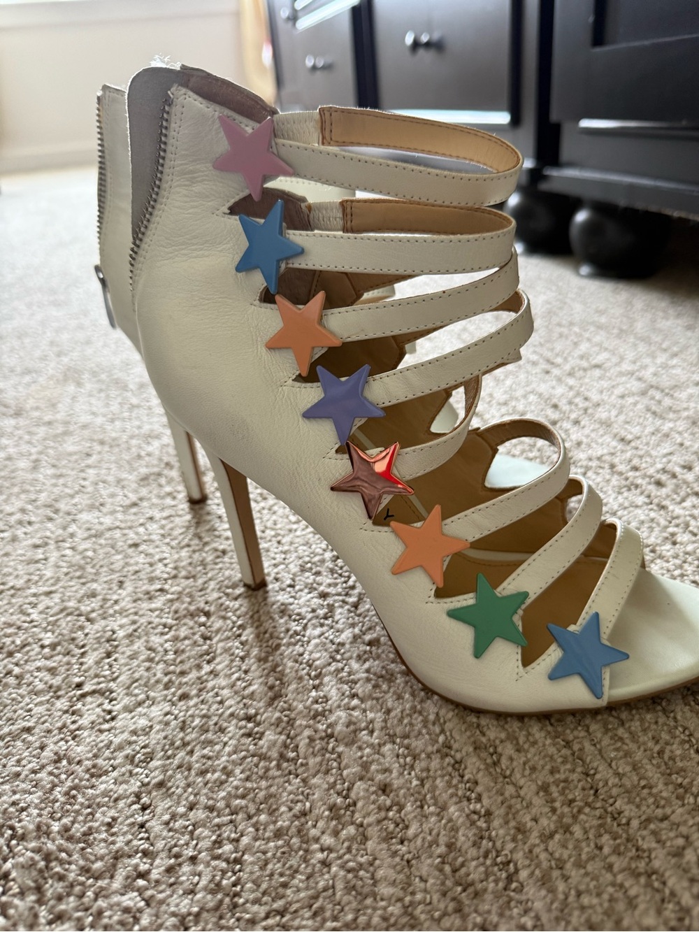 Stellah White Strappy Heels with Multicolor Star Embellishments - Picture 2 of 5